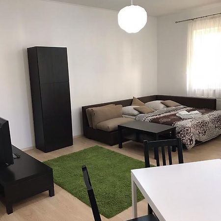 Gil Apartments, Квартира Студия В Самом Центре Пл Петефи Uschhorod Exterior foto